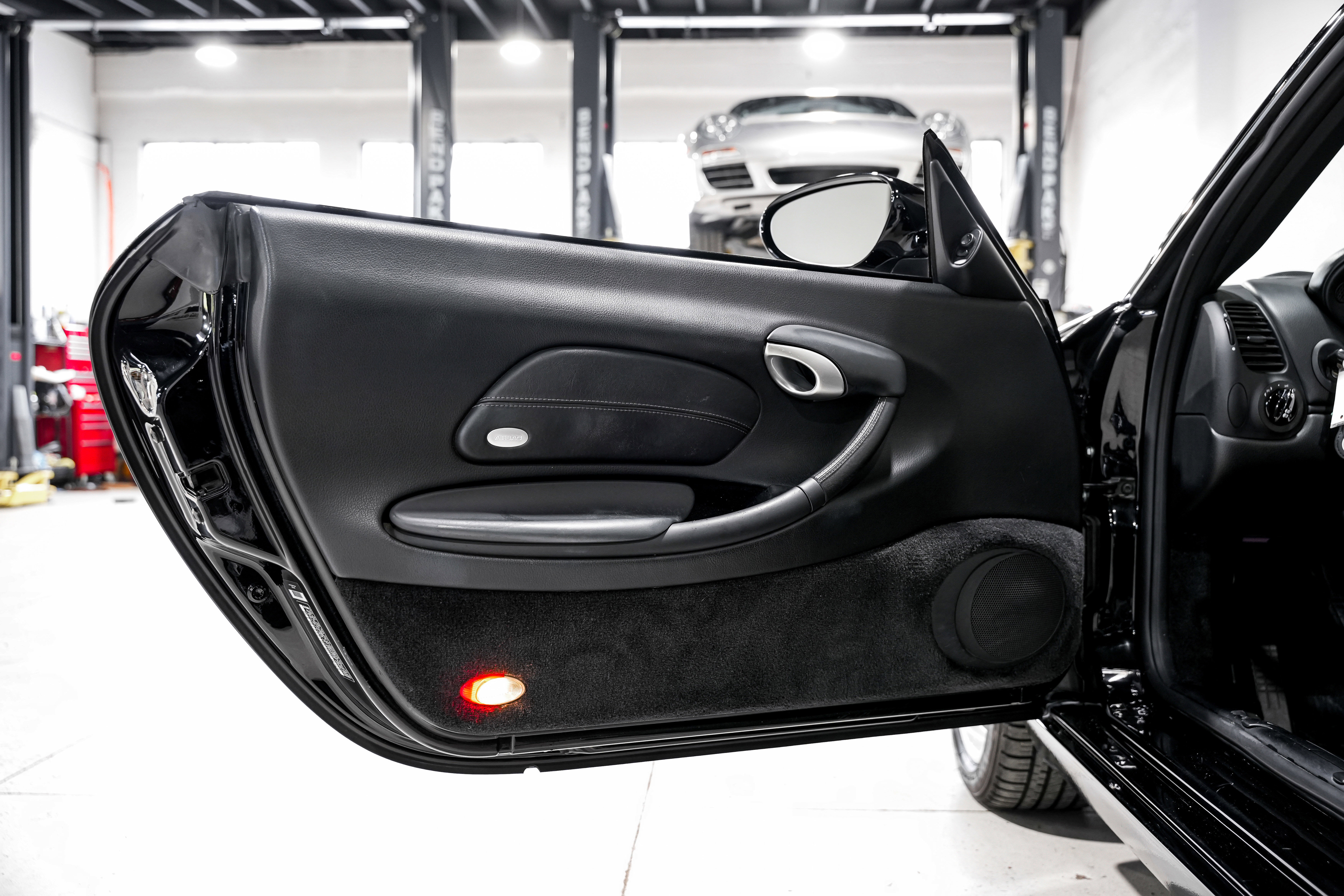 Used 2000 Porsche Boxster image 19