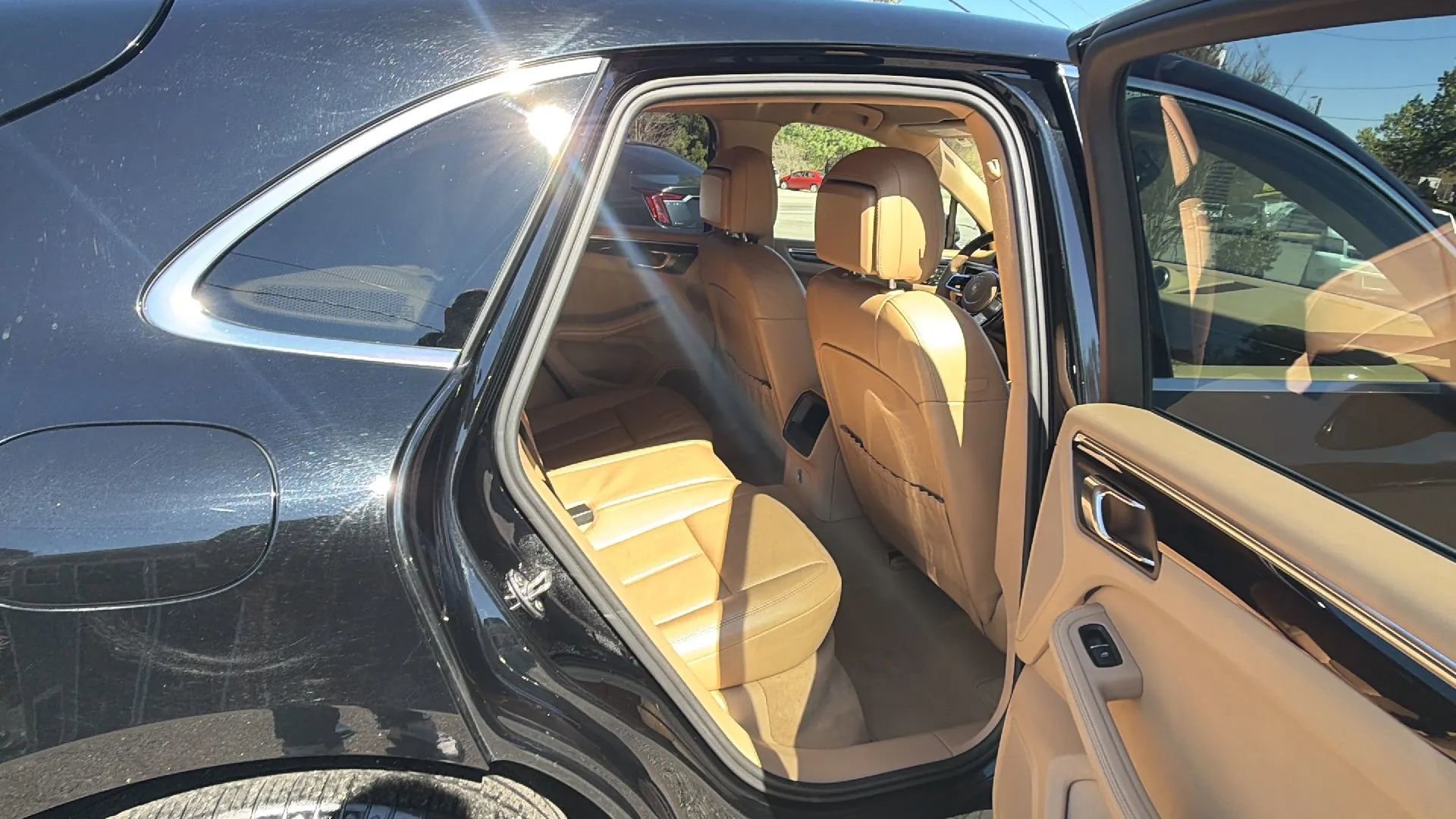 Used 2015 Porsche Macan S AWD/4WD image 17