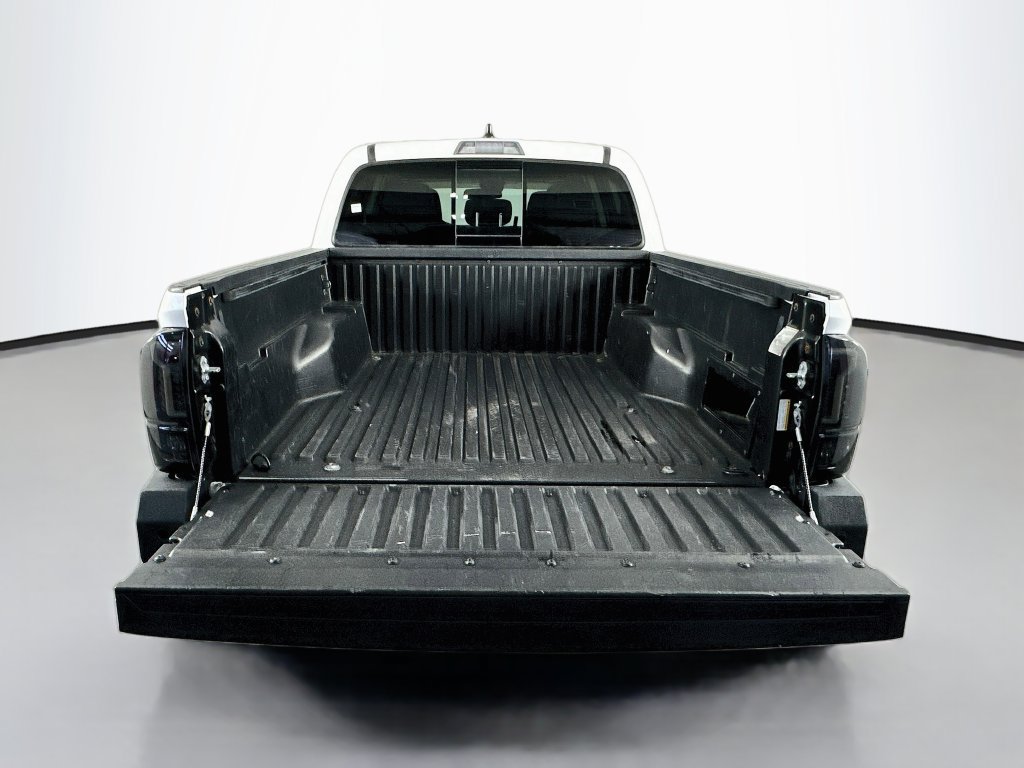 Used 2021 Toyota Tacoma SR5 RWD image 26