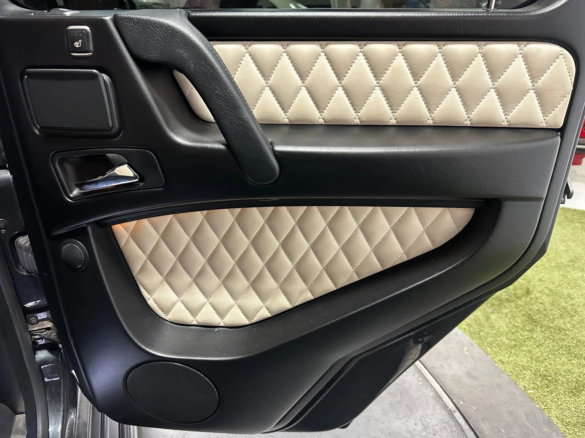 Used 2016 Mercedes-Benz G 65 AMG 4MATIC image 22