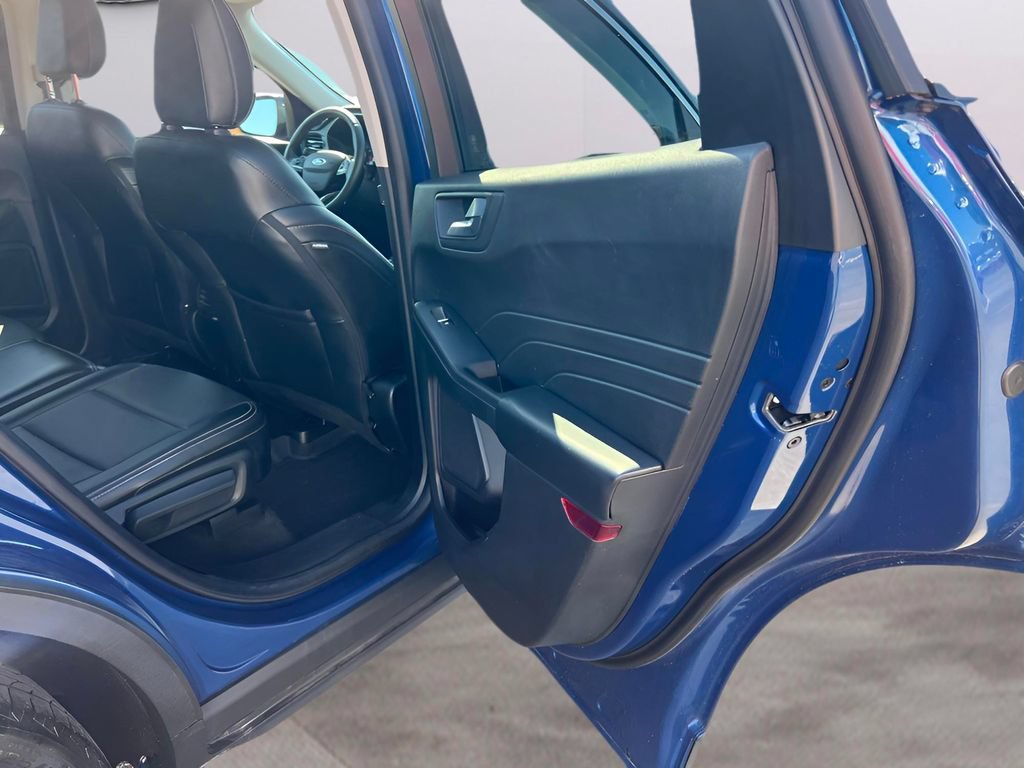 Used 2022 Ford Escape SEL AWD/4WD image 16