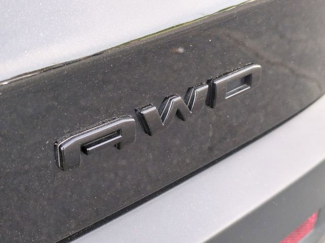 Used 2023 GMC Acadia SLT w/ Elevation Edition image 15