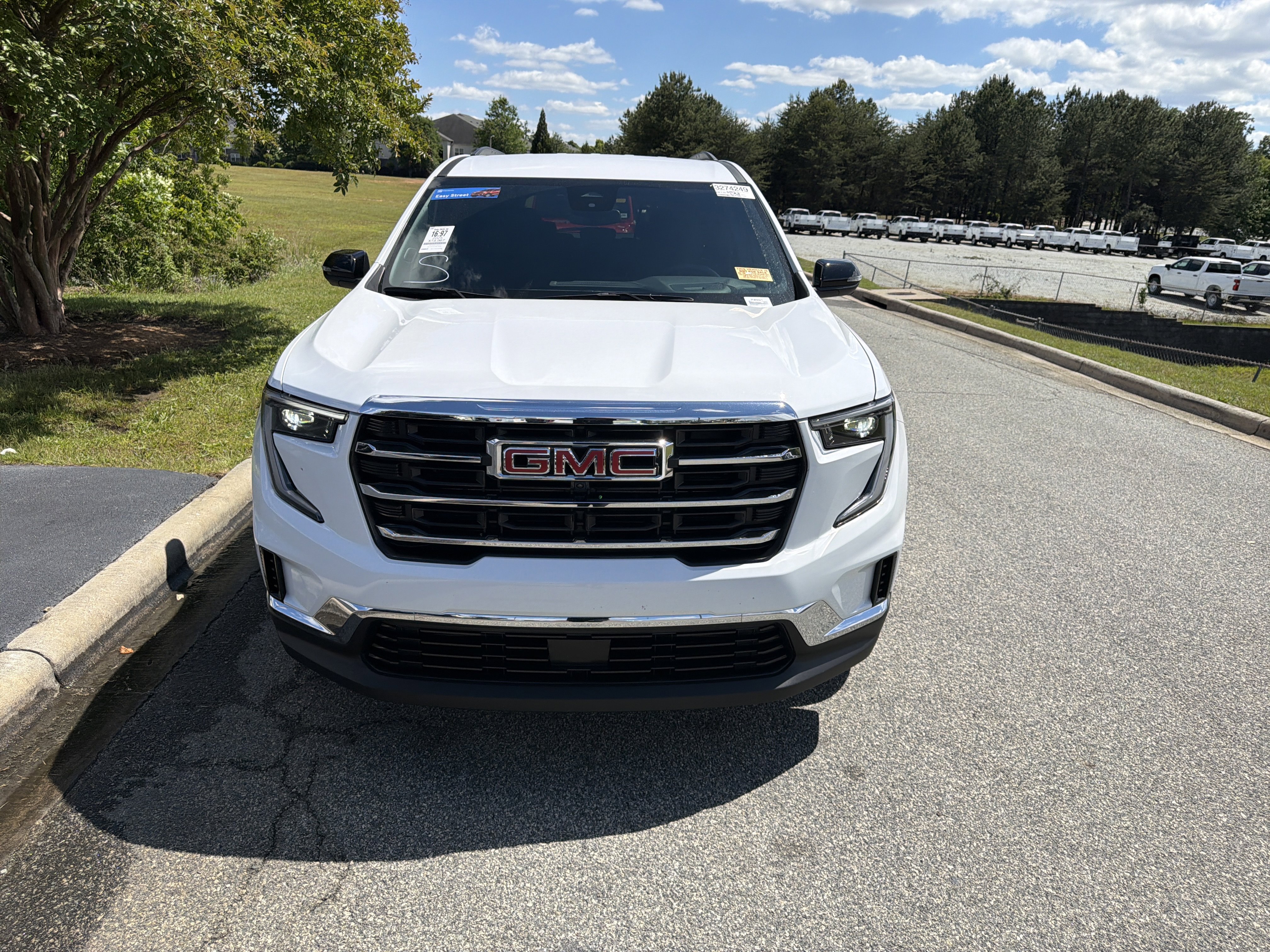Used 2025 GMC Acadia Elevation FWD image 3