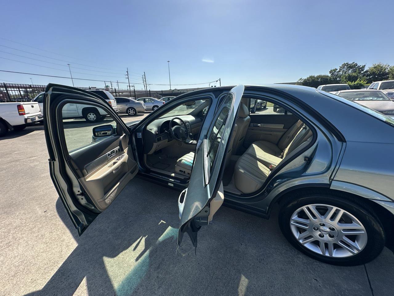 Used 2005 Lincoln LS RWD image 57