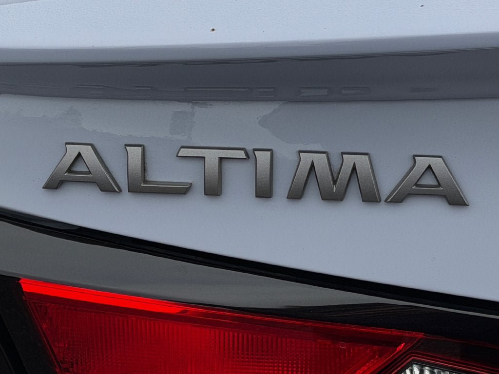 Used 2023 Nissan Altima 2.5 SR w/ SR Premium Package FWD image 35