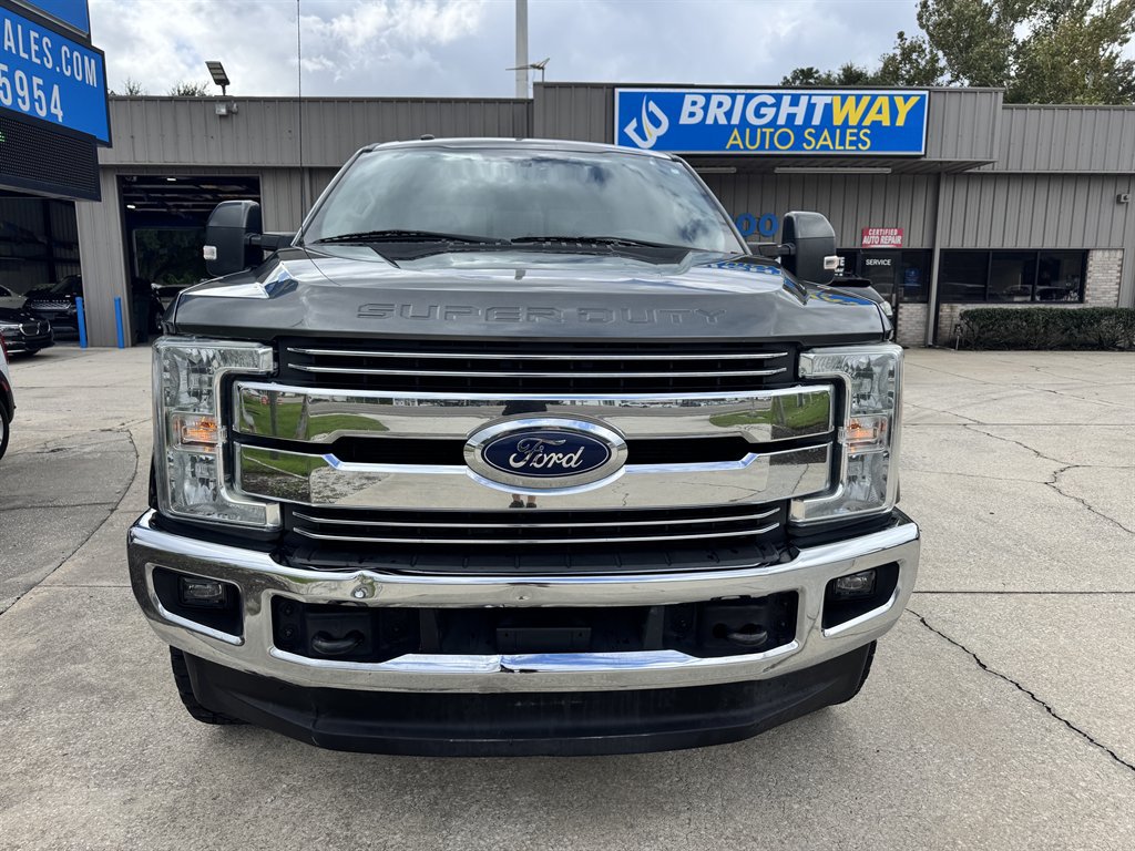 Used 2017 Ford F350 Lariat AWD/4WD image 4