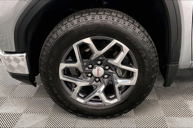 Used 2025 GMC Sierra 1500 SLE AWD/4WD image 10