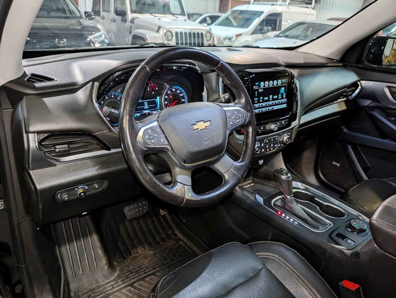 Used 2019 Chevrolet Traverse Premier w/ Redline Edition image 18