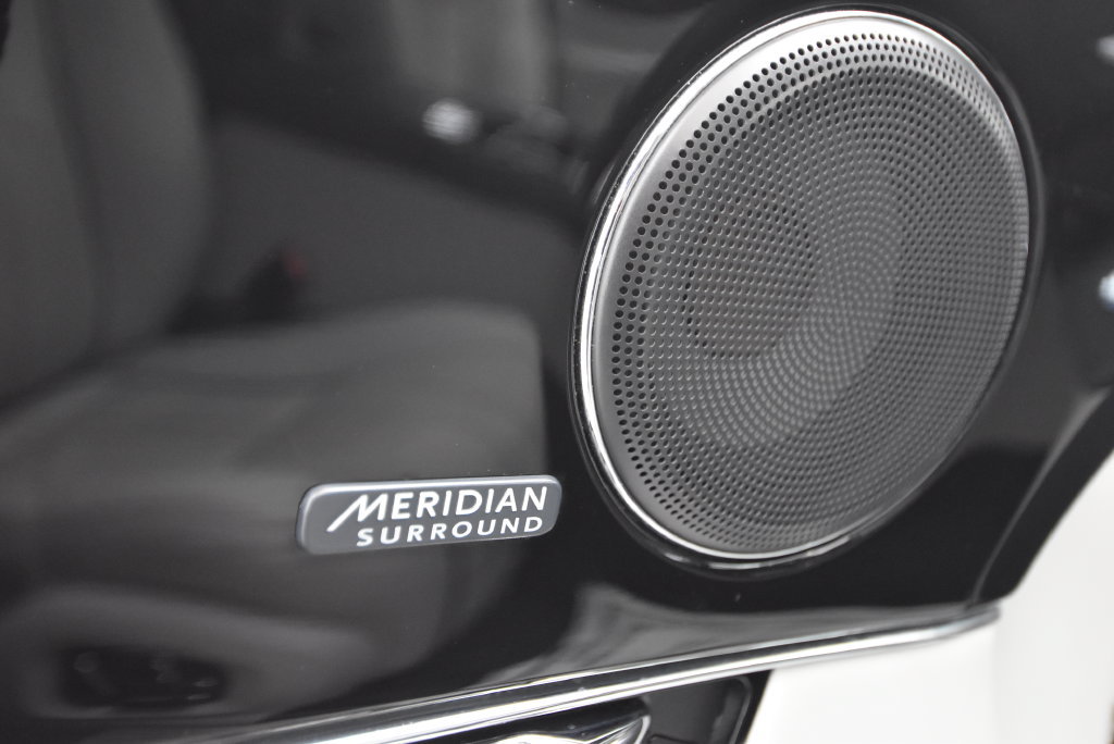 Used 2015 Jaguar XJ L Supercharged RWD image 45