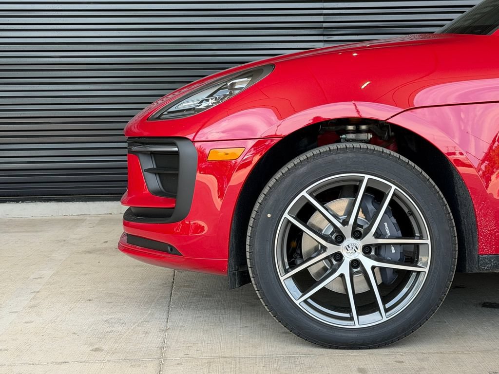 New 2026 Porsche Macan AWD/4WD image 7