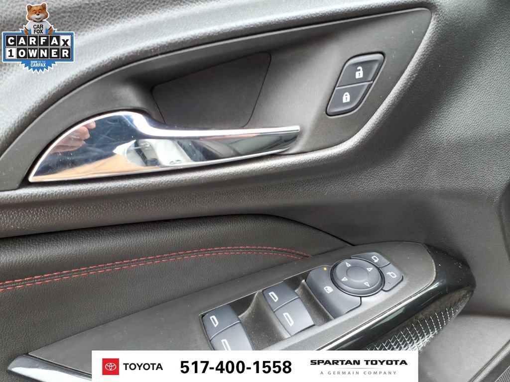 Used 2025 Chevrolet Trax RS w/ Sunroof Package FWD image 16