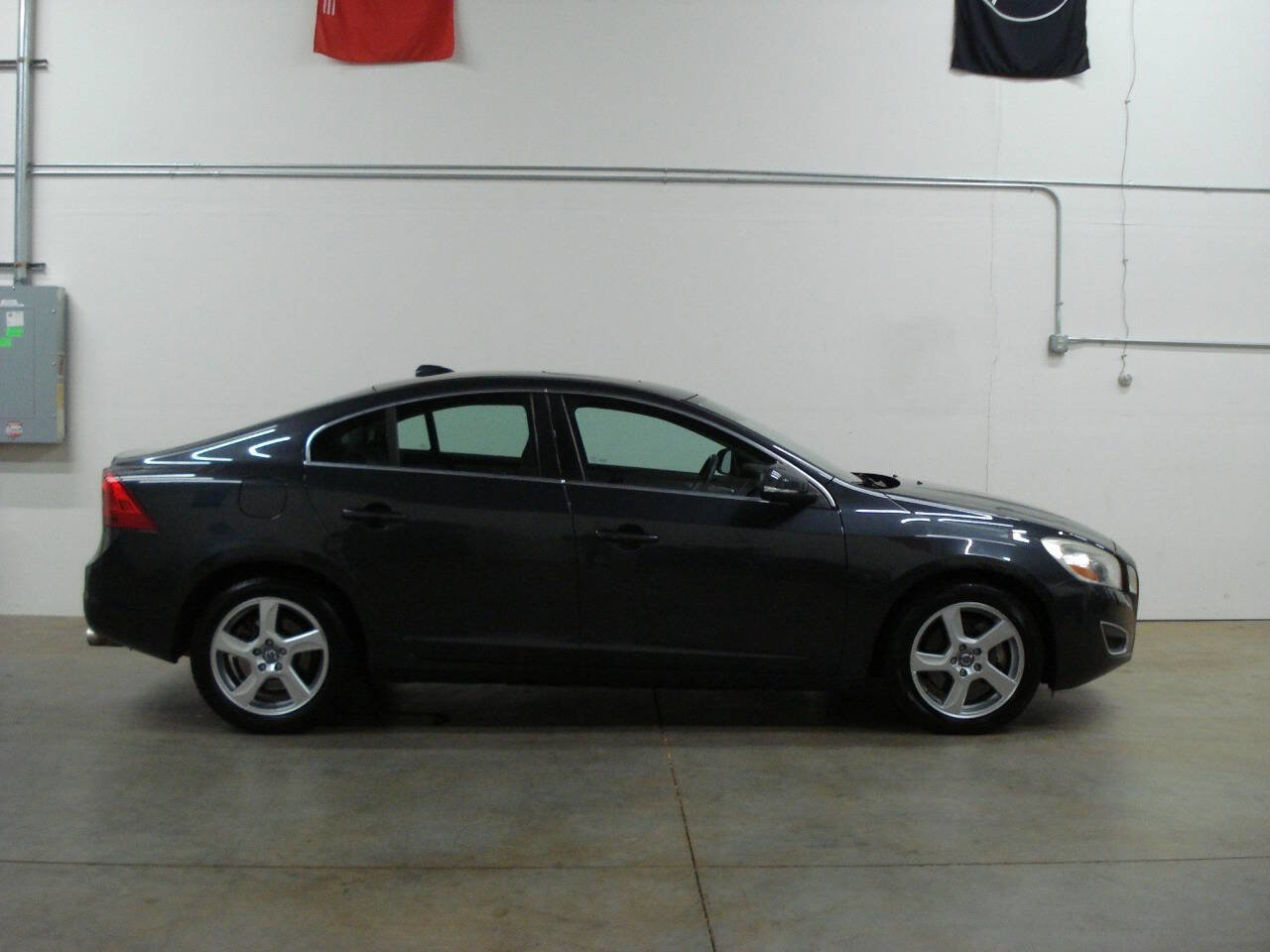 Used 2013 Volvo S60 T5 image 3