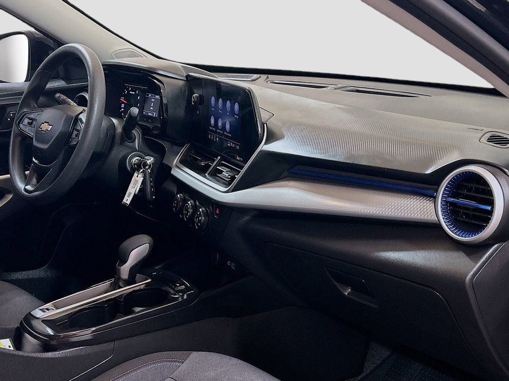 Used 2024 Chevrolet Trax LS w/ LS Convenience Package FWD image 24