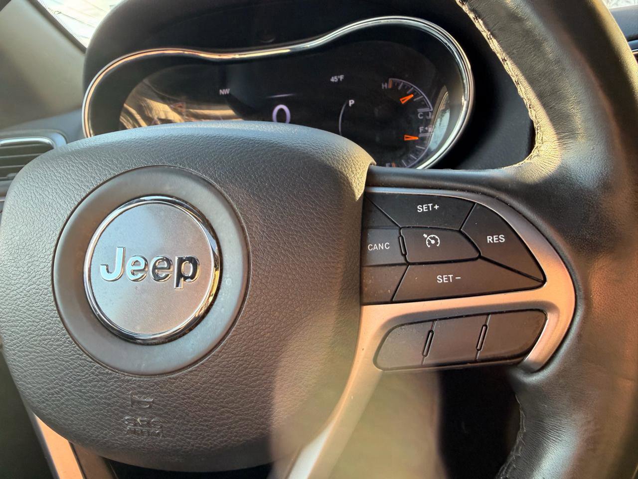 Used 2021 Jeep Grand Cherokee Limited AWD/4WD image 23