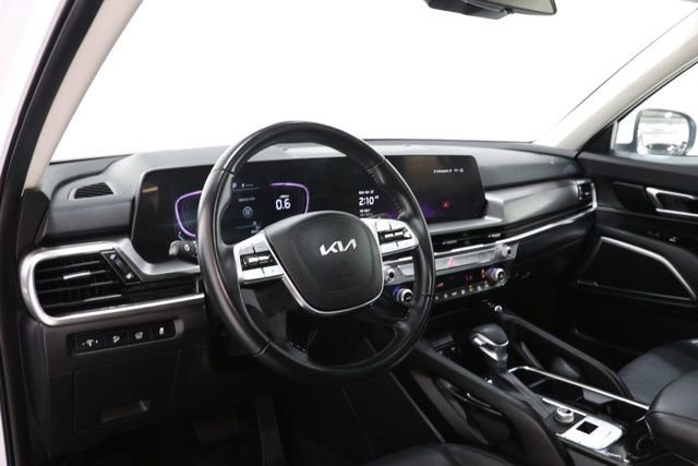 Used 2025 Kia Telluride S FWD image 15