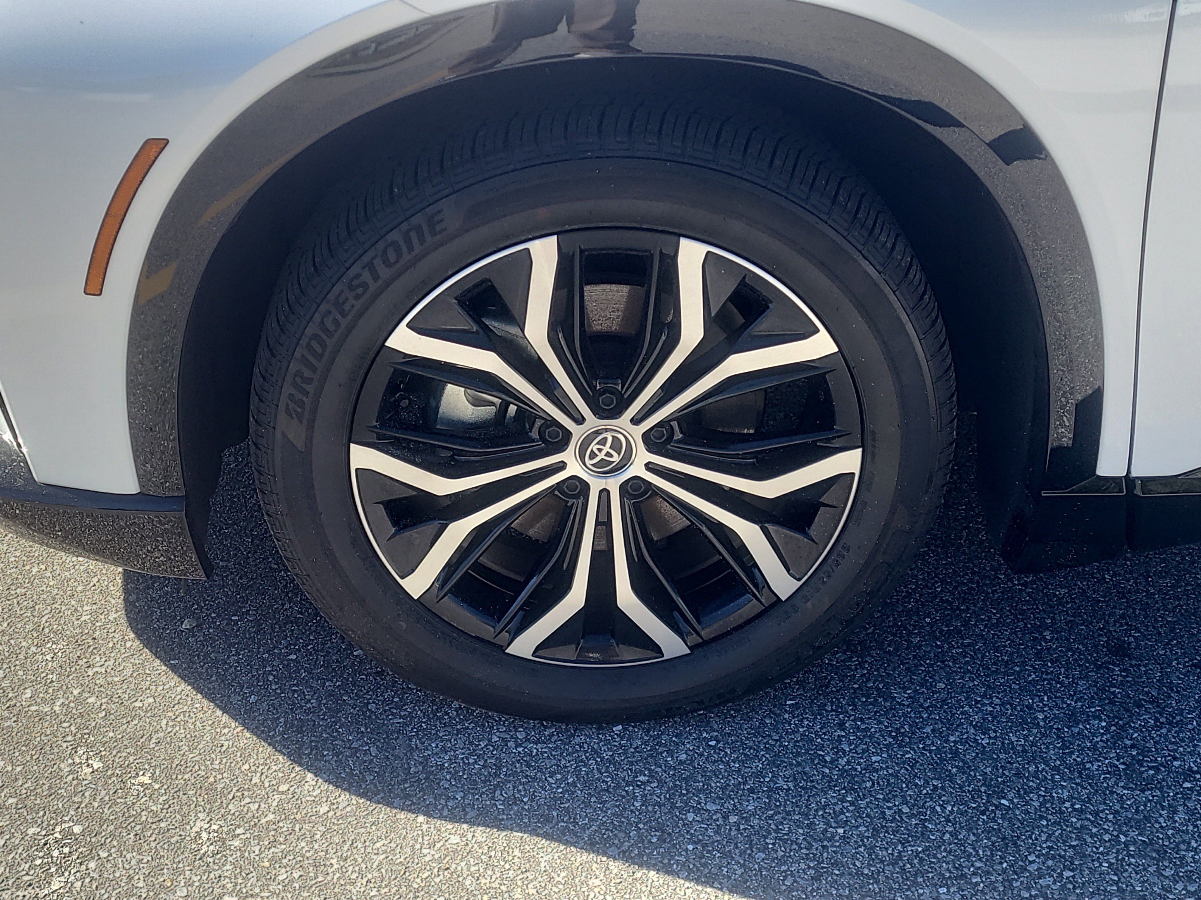 Used 2025 Toyota Crown Signia image 10