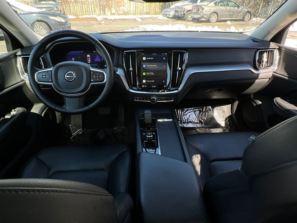 Used 2024 Volvo S60 B5 Core image 17