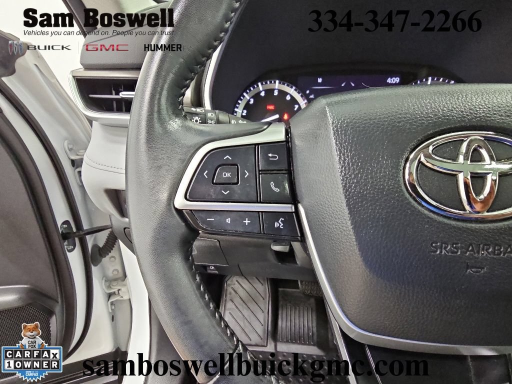 Used 2022 Toyota Highlander XLE FWD image 23