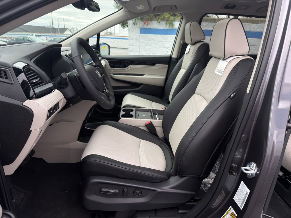 Certified 2026 Honda Odyssey Elite image 17