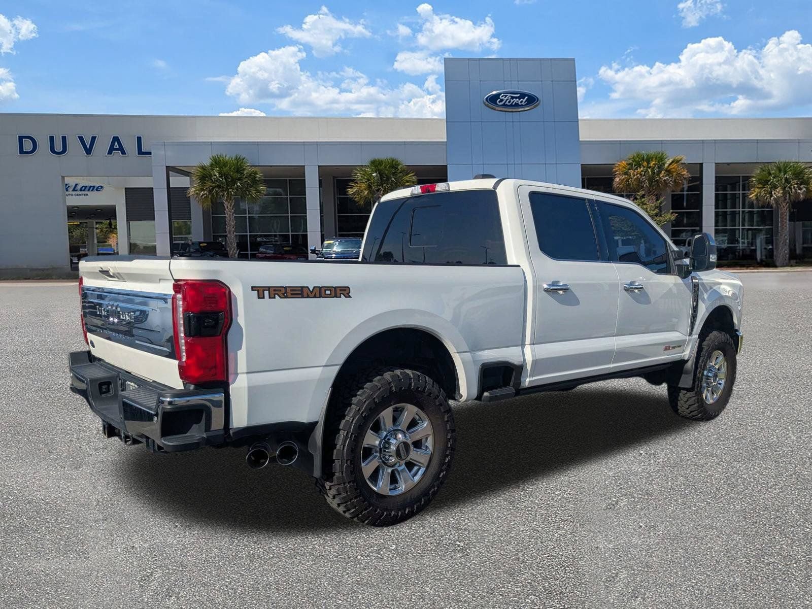 Used 2024 Ford F350 King Ranch w/ Tremor Off-Road Package AWD/4WD image 4