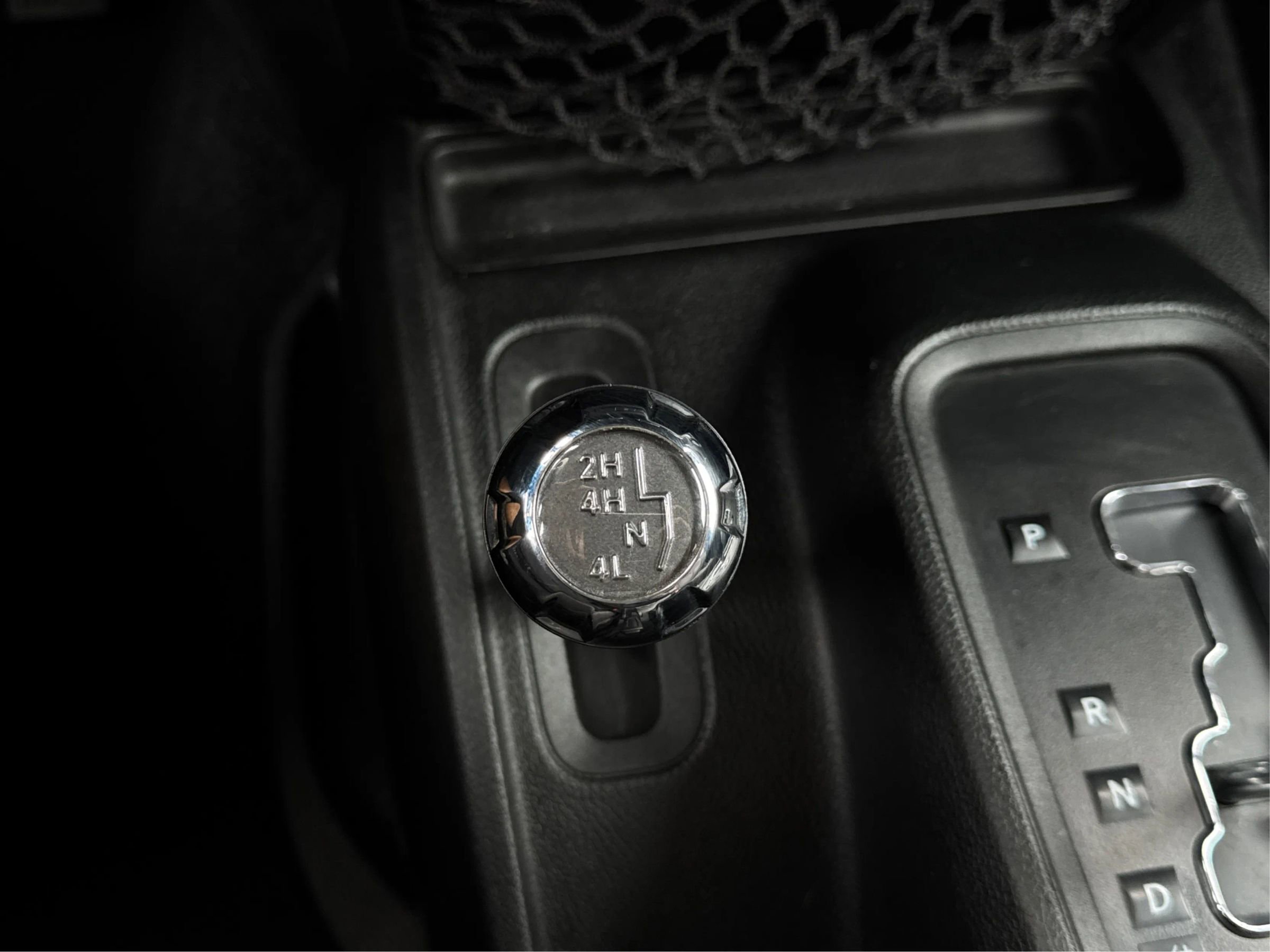 Used 2017 Jeep Wrangler Sahara w/ Connectivity Group AWD/4WD image 25