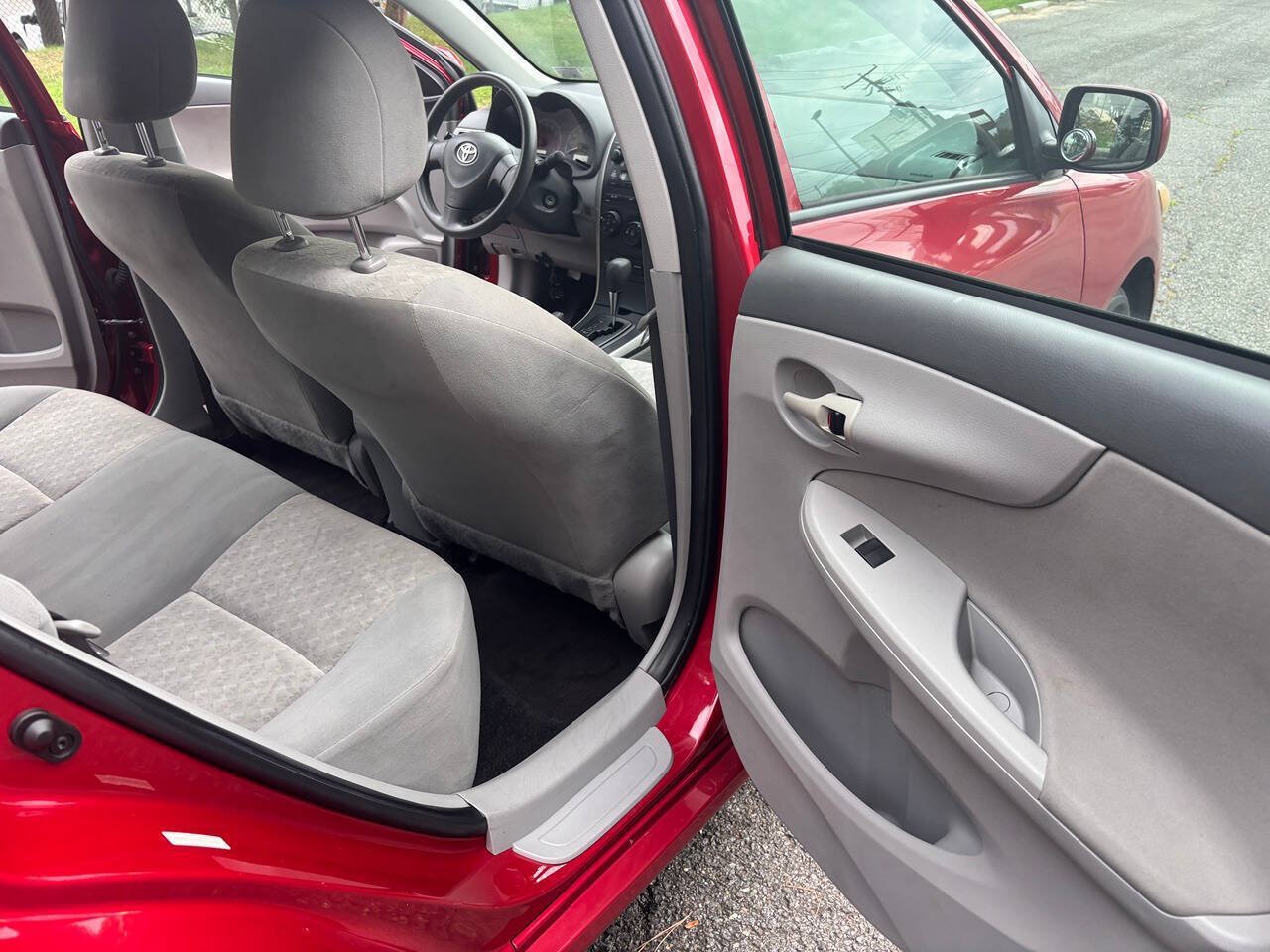 Used 2009 Toyota Corolla LE FWD image 19