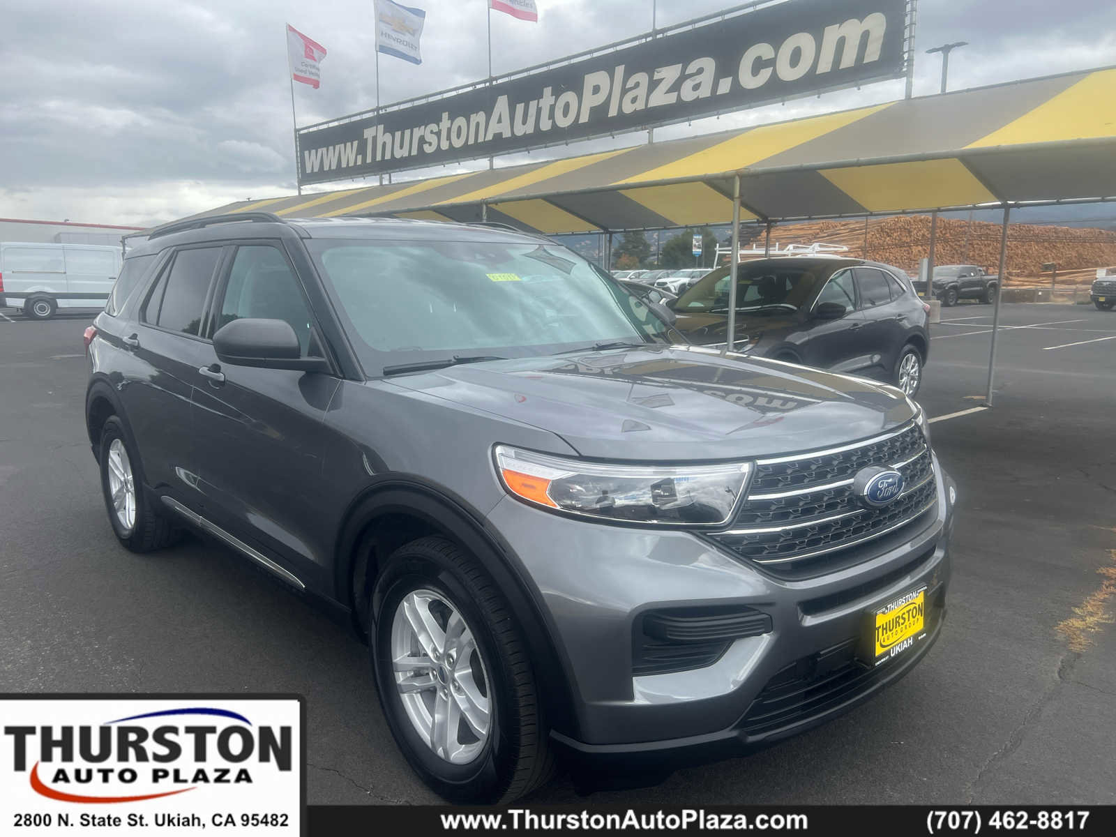 Used 2024 Ford Explorer XLT image 1