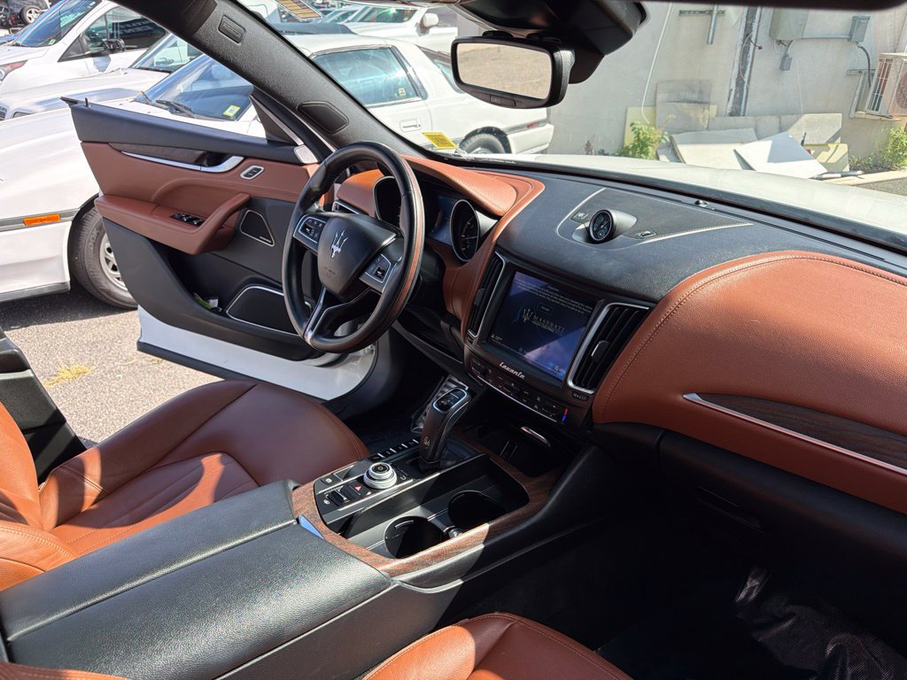Used 2019 Maserati Levante AWD/4WD image 15