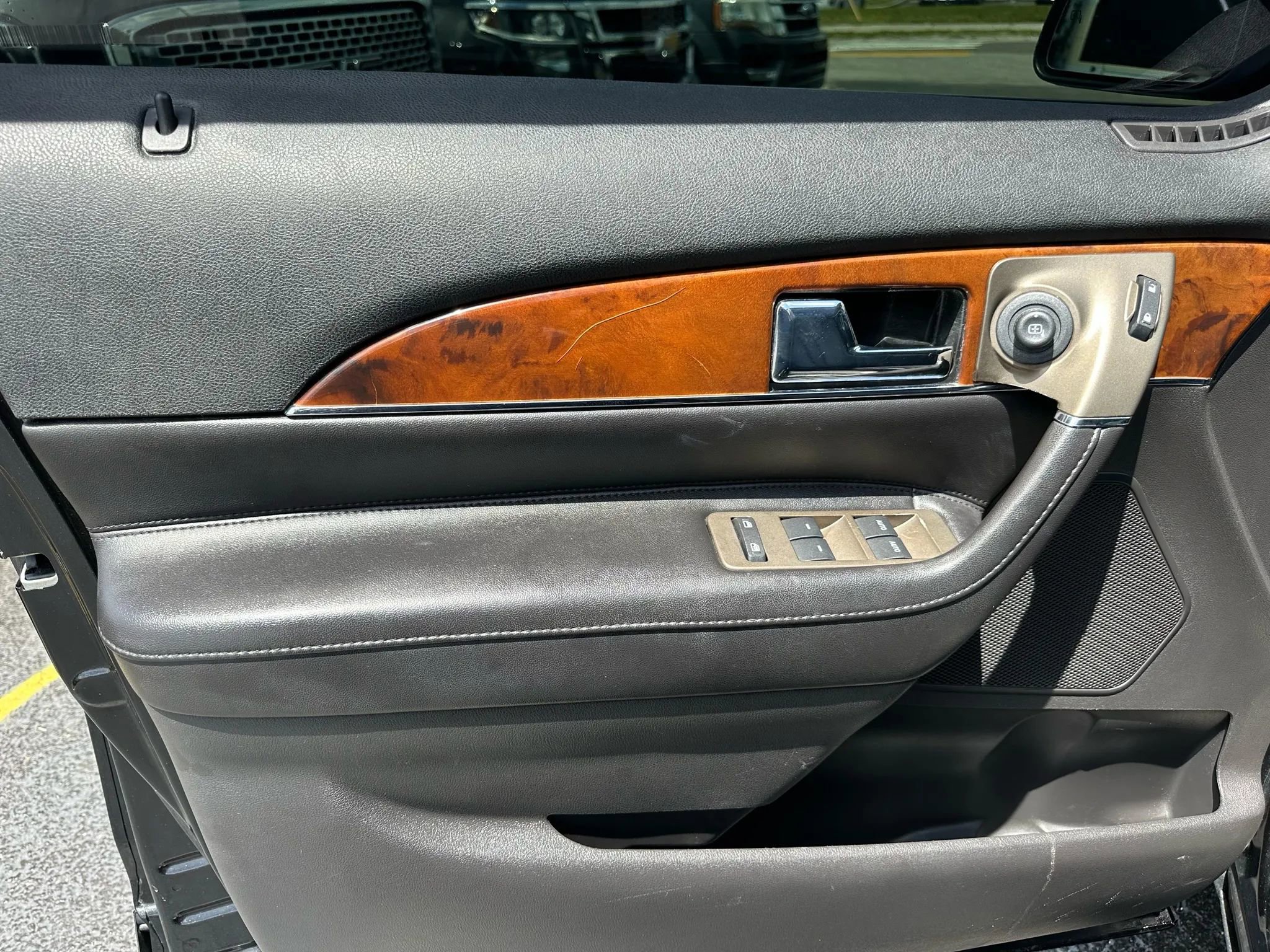 Used 2013 Lincoln MKX FWD w/ Wood Pkg image 12
