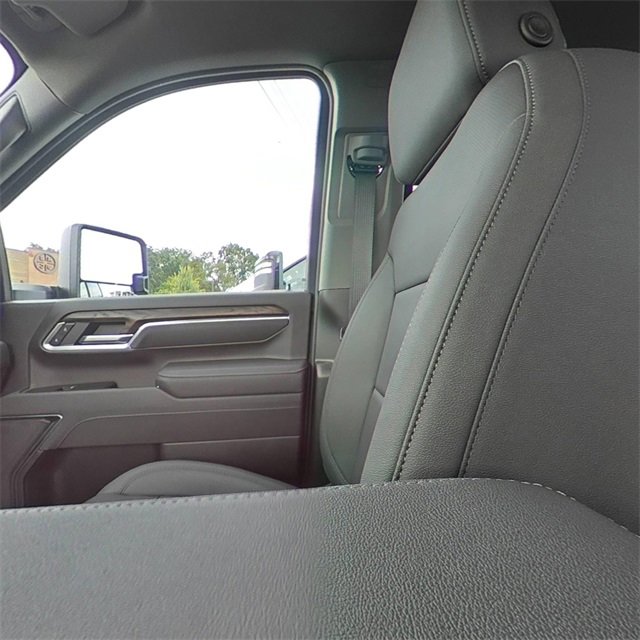 New 2025 GMC Sierra 2500 SLT image 26