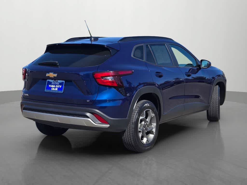 Used 2024 Chevrolet Trax LT FWD image 6