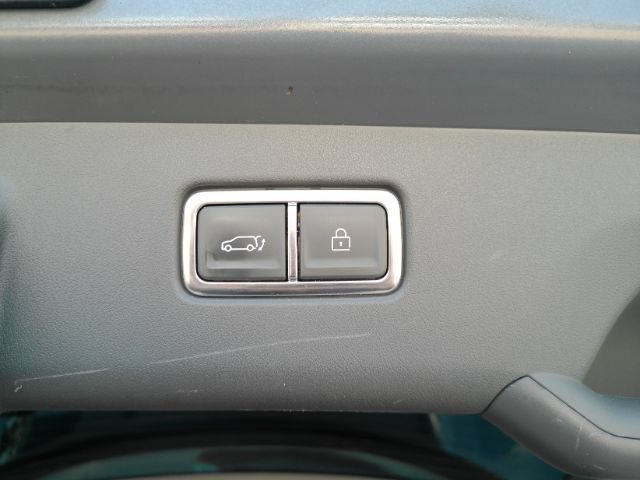 Used 2024 Kia EV9 Light Long Range RWD image 28