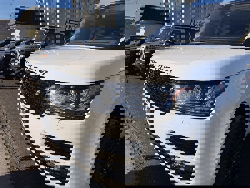 Used 2016 Land Rover Range Rover HSE image 27