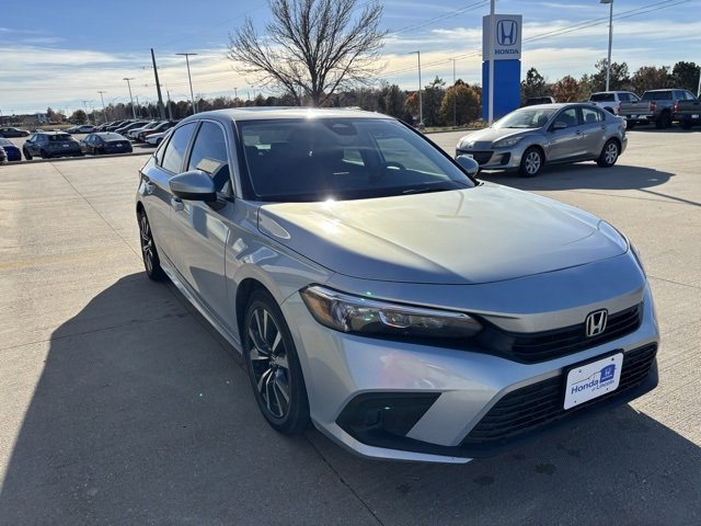 Certified 2022 Honda Civic EX image 3