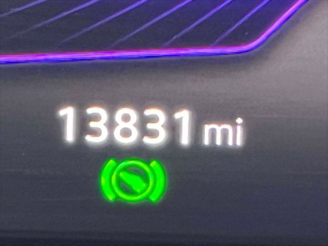 Used 2022 Volkswagen Tiguan SE R-Line image 27