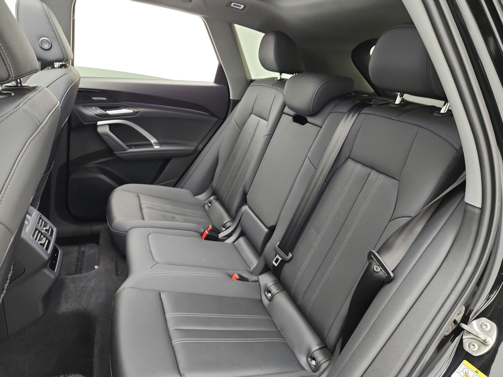 Used 2025 Audi Q5 Premium Plus w/ Premium Plus AWD/4WD image 13