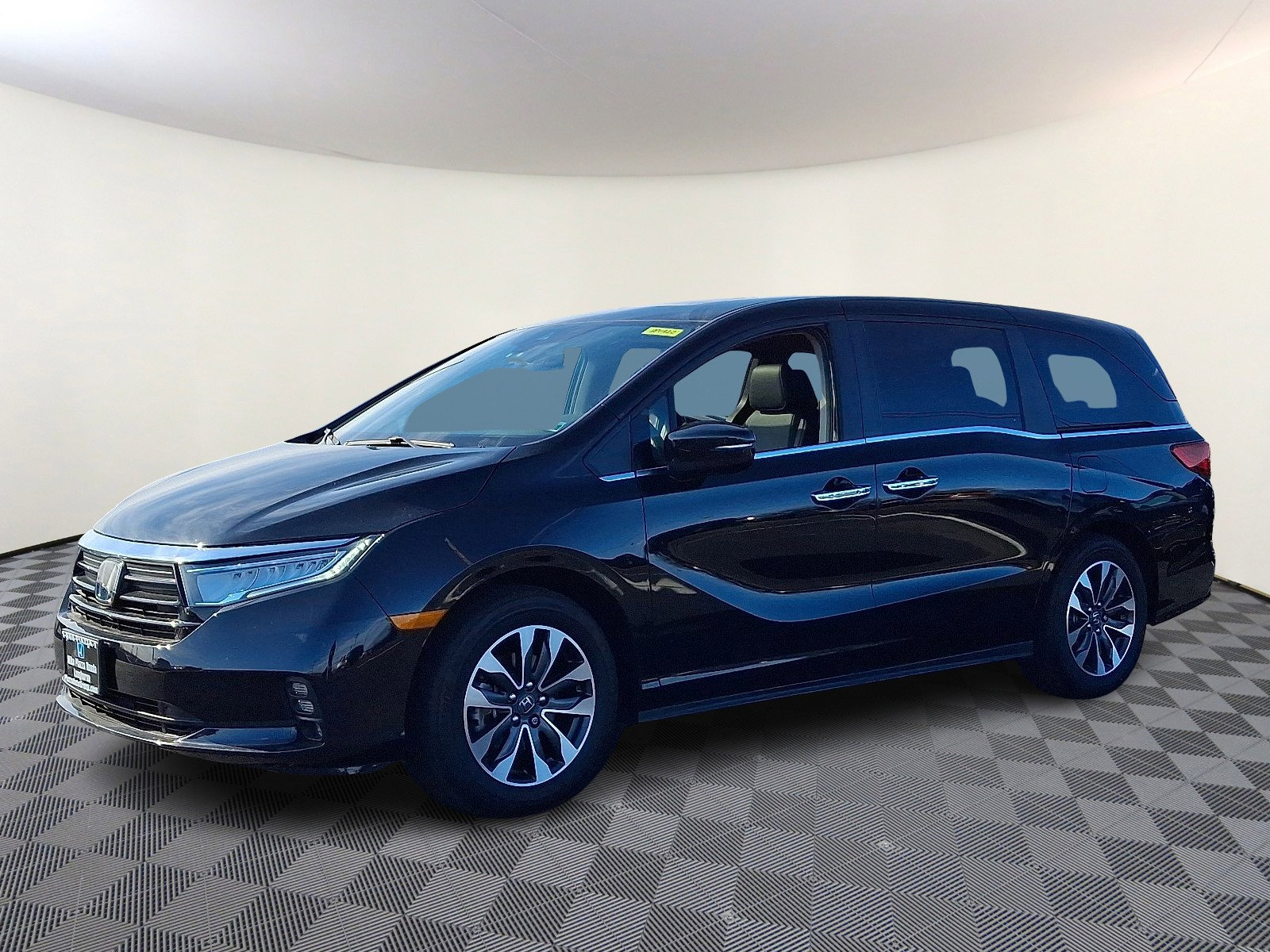 Used 2024 Honda Odyssey EX-L image 3