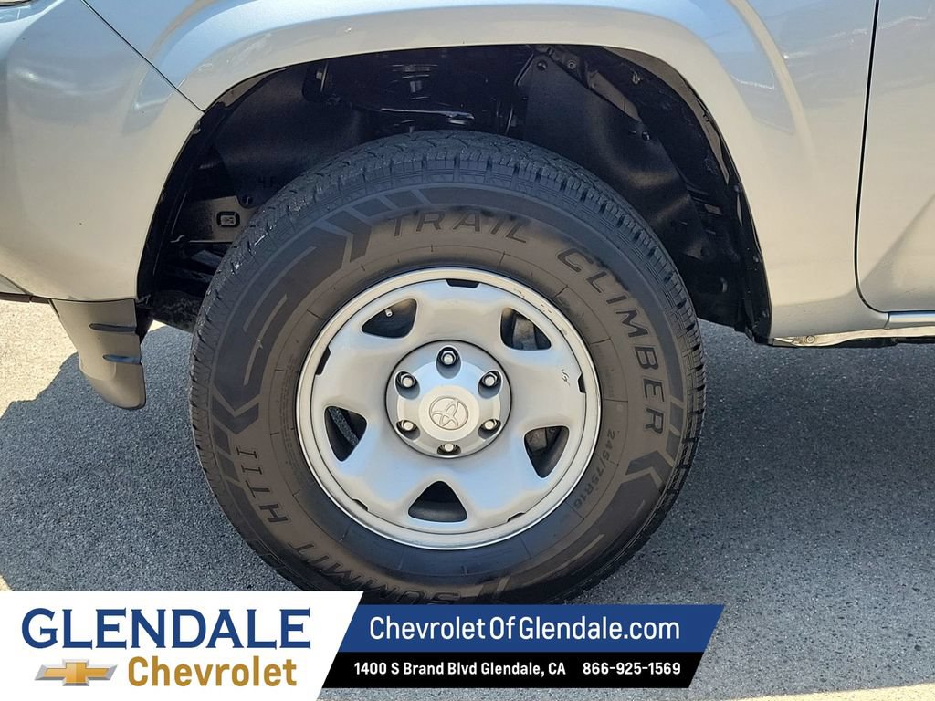 Used 2023 Toyota Tacoma SR5 RWD image 18