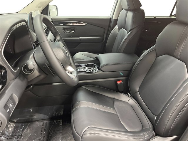 New 2025 Honda Pilot Touring image 11
