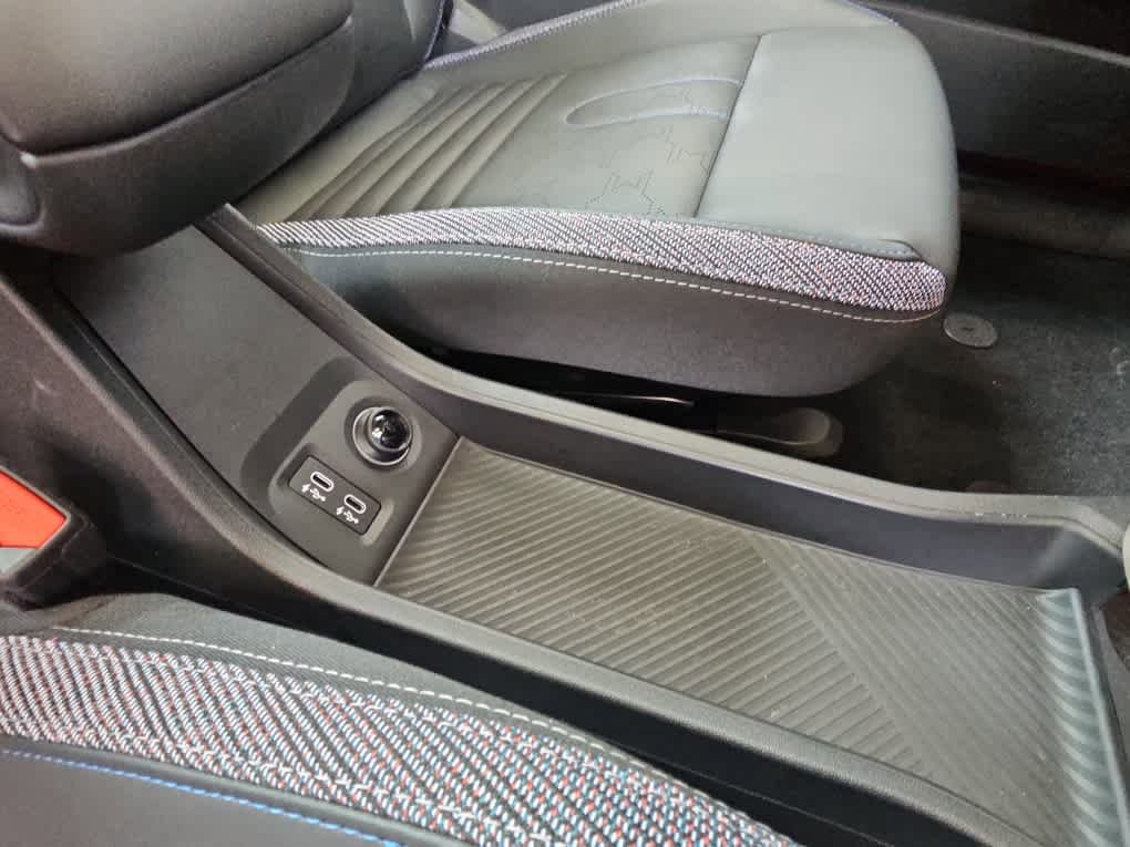 Certified 2025 MINI Cooper S FWD image 25