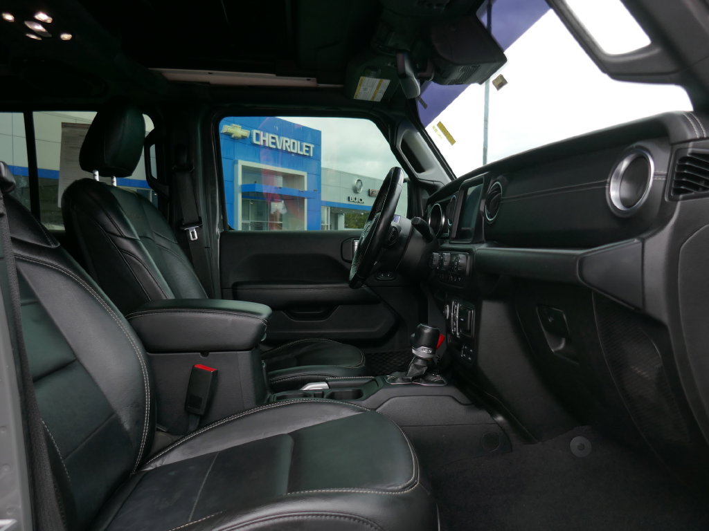 Used 2020 Jeep Wrangler Unlimited Sahara AWD/4WD image 13