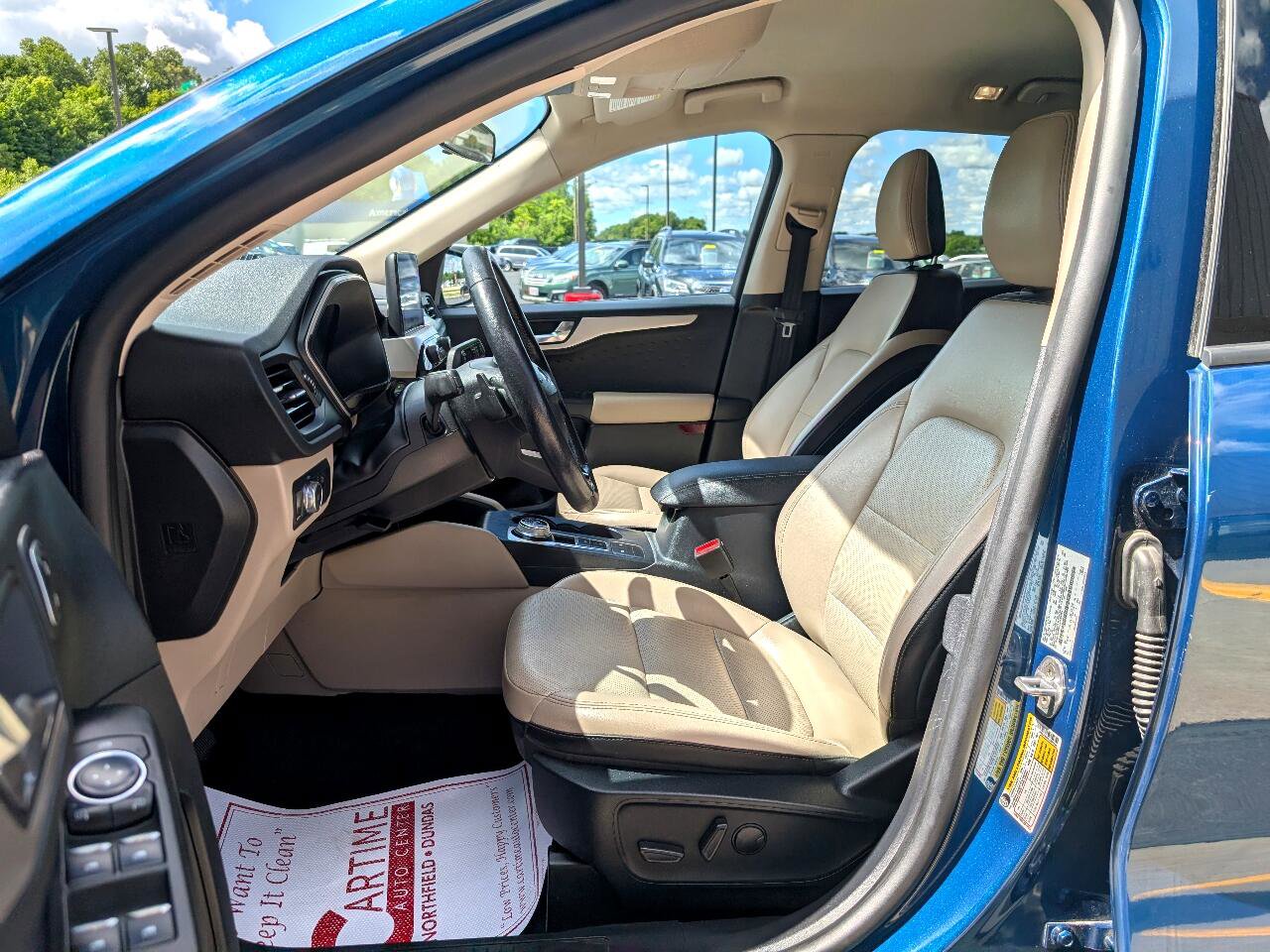 Used 2020 Ford Escape SEL image 9