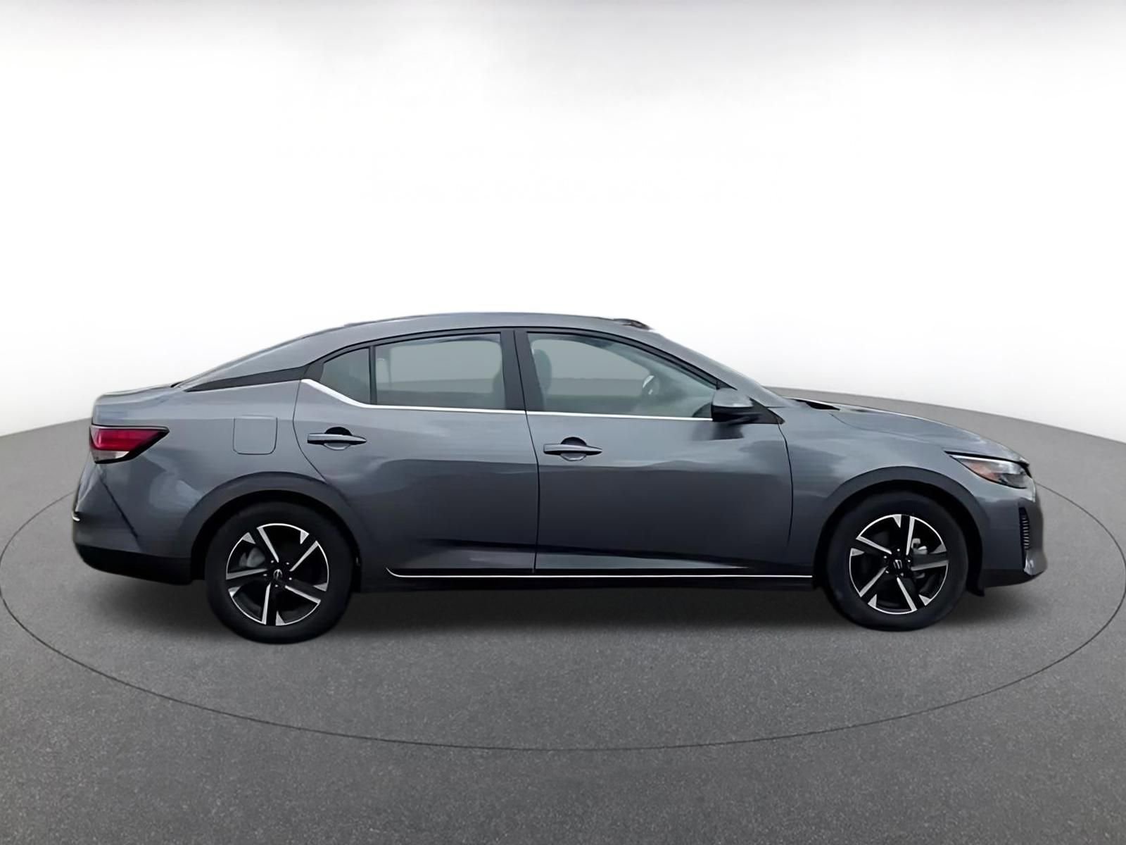 Used 2025 Nissan Sentra SV FWD image 15