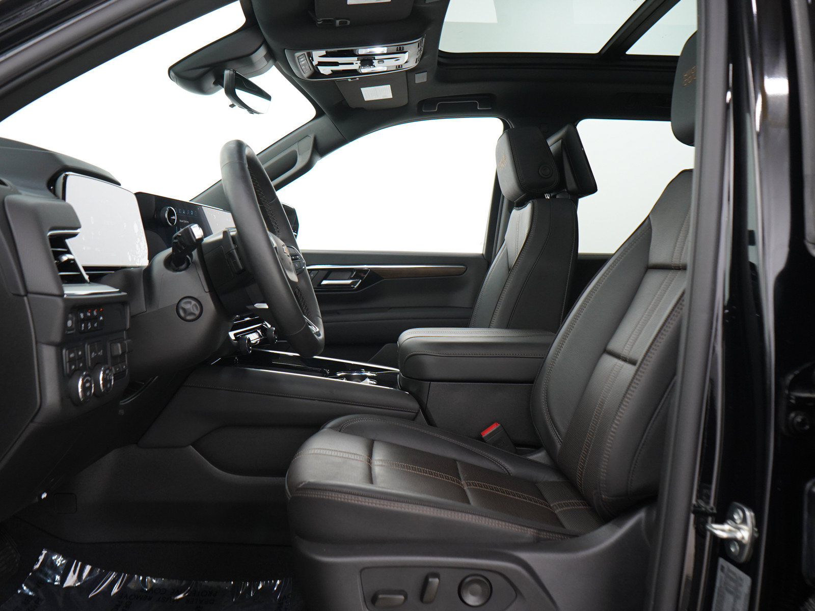Used 2026 Chevrolet Tahoe High Country AWD/4WD image 27