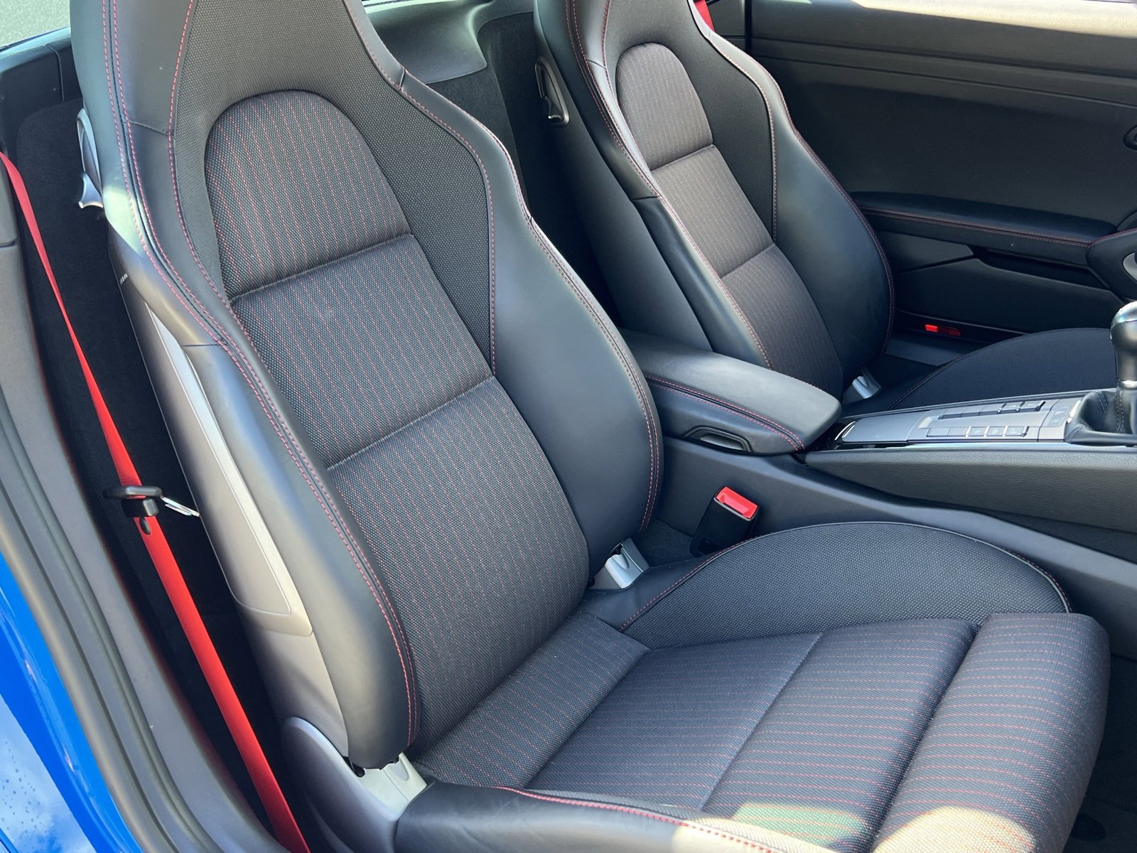 Certified 2023 Porsche 718 Cayman T image 17