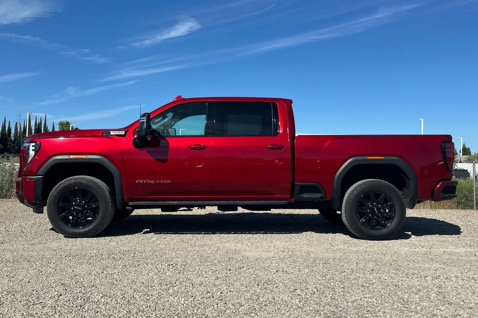 Used 2024 GMC Sierra 2500 AT4 w/ AT4 Premium Plus Package AWD/4WD image 6