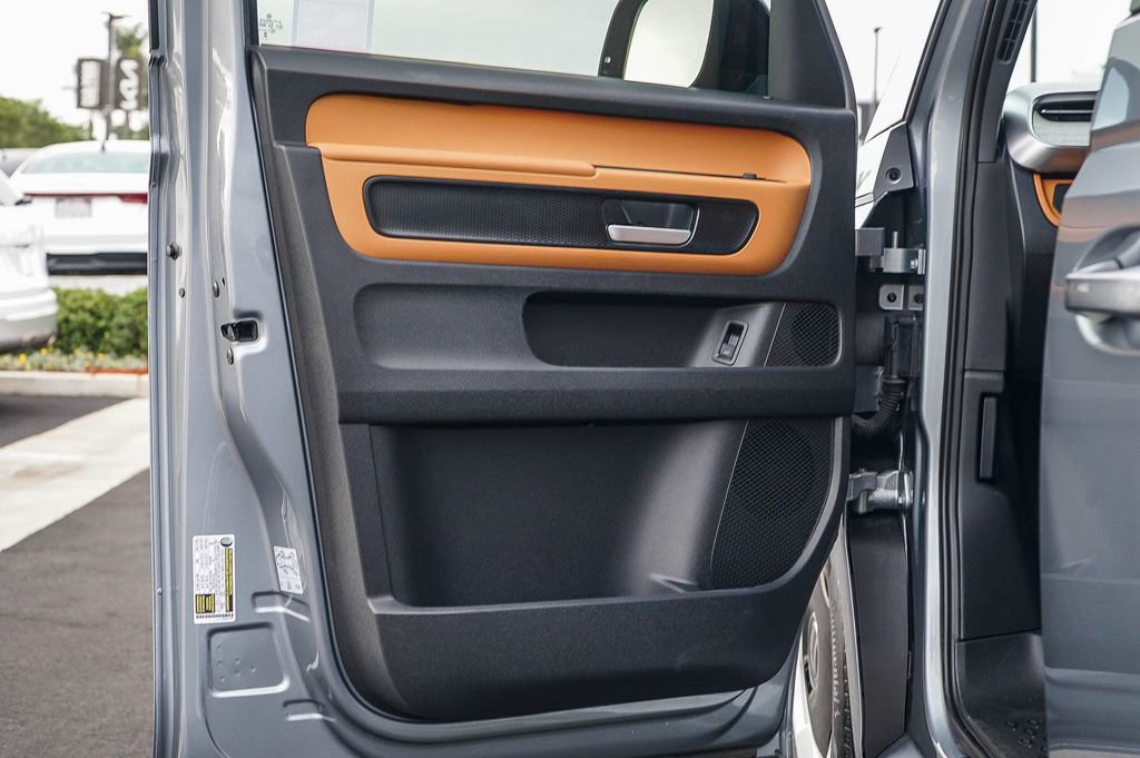 Used 2025 Volkswagen ID. Buzz Pro S RWD image 24