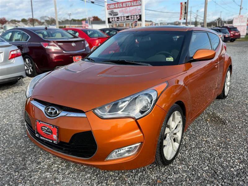 Used 2012 Hyundai Veloster w/ Style Pkg FWD image 3