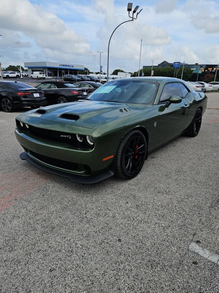Used 2023 Dodge Challenger SRT Hellcat w/ Driver Convenience Group RWD image 3