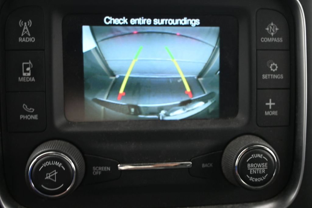Used 2018 RAM 1500 Classic SLT AWD/4WD image 18